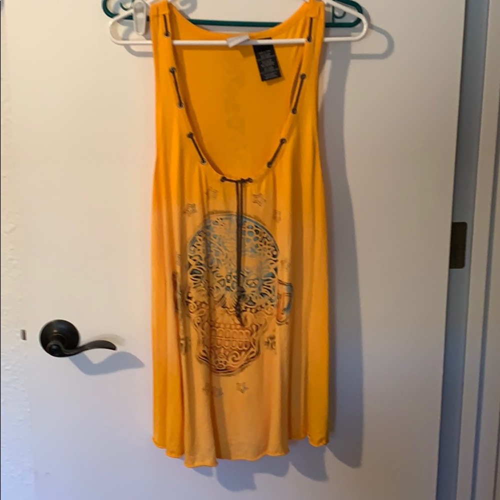 Skull tank